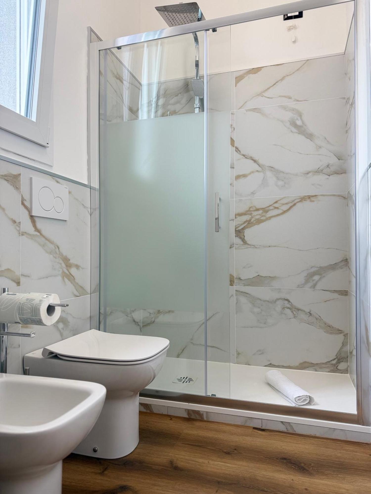 Infinity House - Eleganza Moderna Tra Treviso E Venezia Hotel Casier ห้อง รูปภาพ