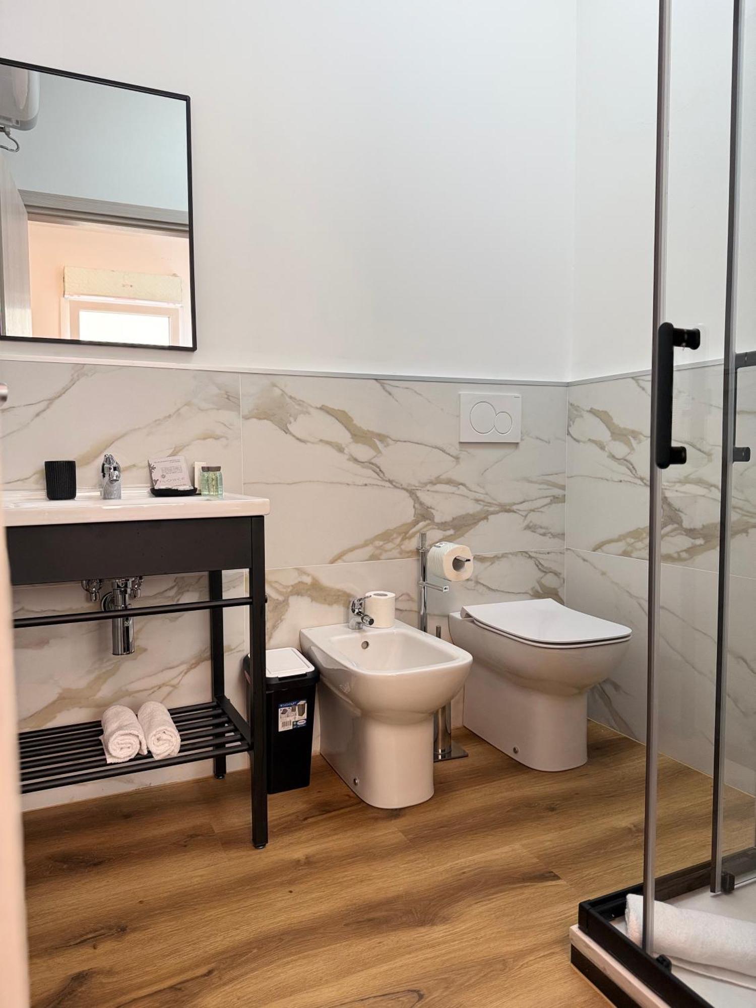 Infinity House - Eleganza Moderna Tra Treviso E Venezia Hotel Casier ภายนอก รูปภาพ