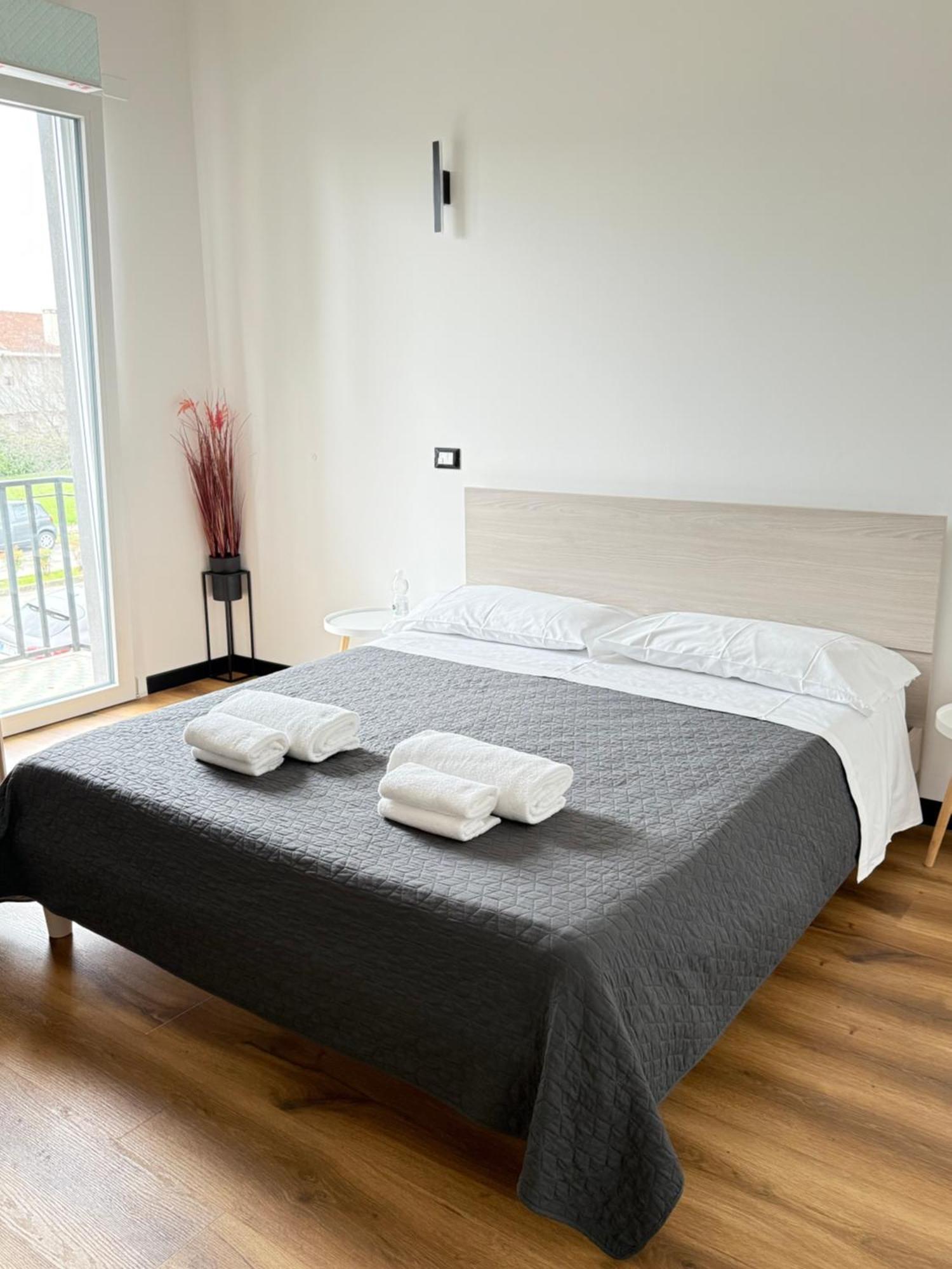 Infinity House - Eleganza Moderna Tra Treviso E Venezia Hotel Casier ภายนอก รูปภาพ